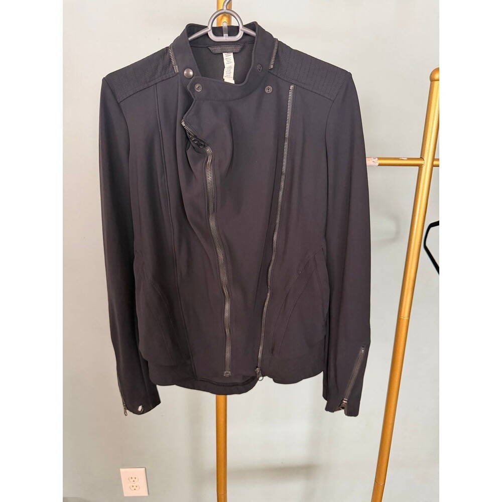 Lululemon zip up jacket coat size 6